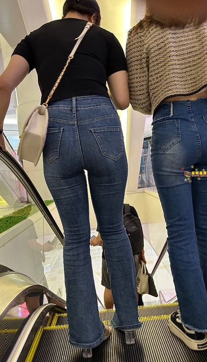 偶遇美艳绝伦的时髦牛仔裤宽臀靓女[UF-O8SC]