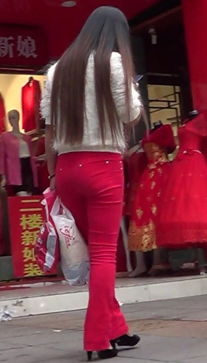 【视频】抓拍惊鸿绝艳的性感精致服饰大长腿美眉[OM-0BC6]