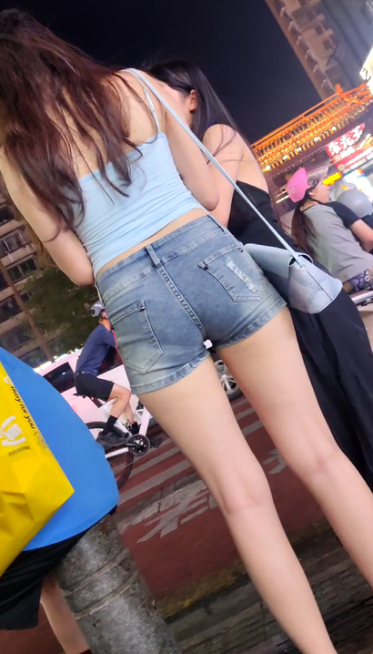 【视频】一个出尘脱俗的潮流热裤美腿女神[AD-EI71]