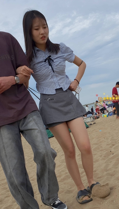 街拍大家闺秀的风尚包臀裙宽臀辣妹[IM-02I1]